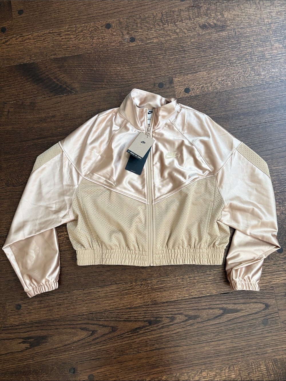 Nike Sportswear
Women's Oversized Windrunner Jacket